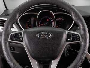 Универсал ВАЗ (LADA) Vesta Cross 2018 года, 990000 рублей, Тюмень