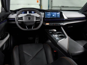 Лифтбек Changan UNI-V 2023 года, 2478000 рублей, Воронеж