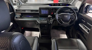 Минивэн Honda Stepwgn Spada 2016 года, 1947000 рублей, Красноярск
