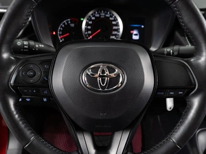 Седан Toyota Corolla 2020 года, 2250000 рублей, Тюмень