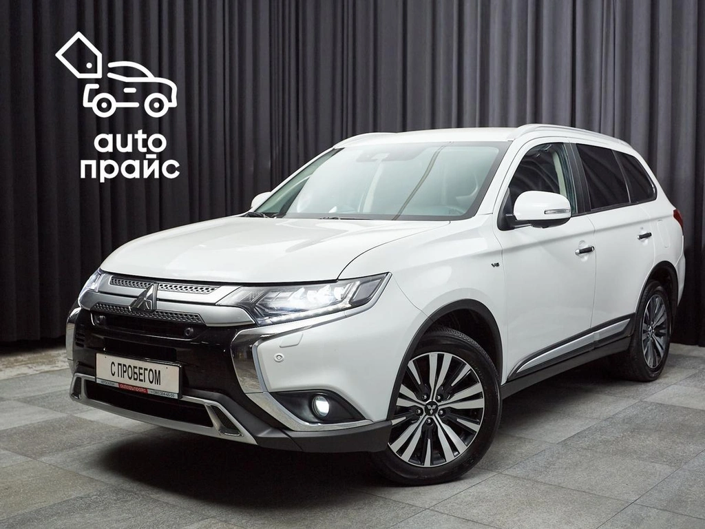 Внедорожник Mitsubishi Outlander 2021 года, 3850000 рублей, Красноярск