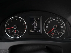 Внедорожник Volkswagen Tiguan 2009 года, 985000 рублей, Омск