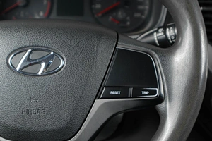 Седан Hyundai Solaris 2017 года, 789000 рублей, Тюмень