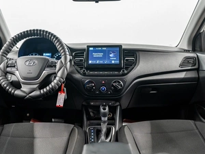 Седан Hyundai Solaris 2020 года, 1650000 рублей, Красноярск