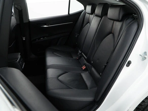 Седан Toyota Camry 2020 года, 3010111 рублей, Москва