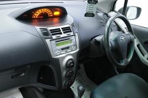 Хетчбэк Toyota Vitz 2008 года, 528000 рублей, Солонцы