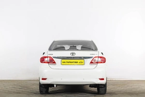 Седан Toyota Corolla 2012 года, 699000 рублей, Тюмень