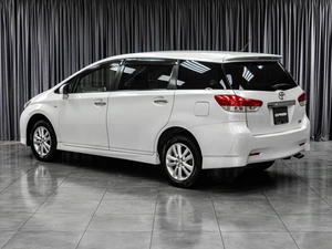 Минивэн Toyota Wish 2011 года, 1049000 рублей, Тюмень