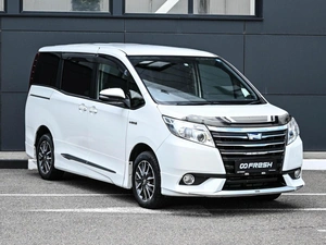 Минивэн Toyota Noah 2014 года, 1849000 рублей, Кирилловка