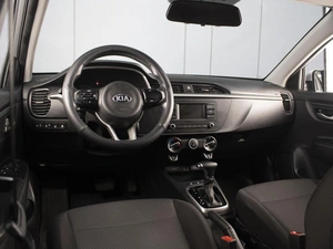 Хетчбэк Kia Rio X 2020 года, 1630000 рублей, Омск
