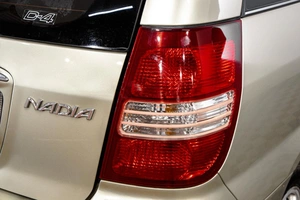 Минивэн Toyota Nadia 2001 года, 649000 рублей, Барнаул