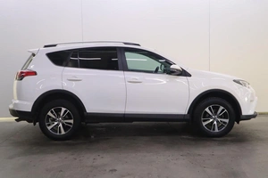 Внедорожник Toyota RAV4 2017 года, 2450000 рублей, Брянск