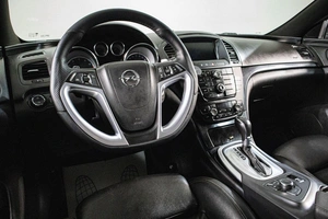 Седан Opel Insignia 2012 года, 1019000 рублей, Сургут
