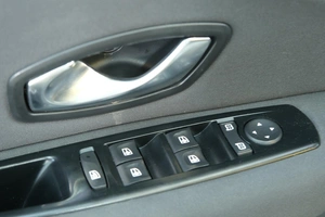 Седан Renault Fluence 2011 года, 659000 рублей, Омск