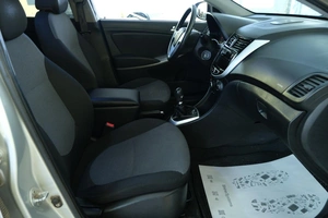 Хетчбэк Hyundai Solaris 2013 года, 779000 рублей, Омск