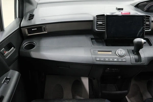 Минивэн Honda Freed 2010 года, 1199000 рублей, Омск