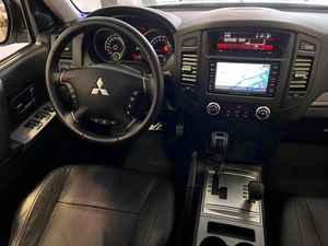 Внедорожник Mitsubishi Pajero 2012 года, 2199000 рублей, Красноярск