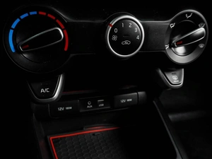Седан Kia Rio 2018 года, 1349000 рублей, Воронеж