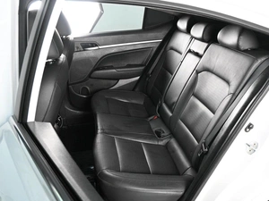 Седан Hyundai Elantra 2019 года, 1859000 рублей, Аксай