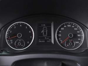 Внедорожник Volkswagen Tiguan 2016 года, 1220000 рублей, Ростов-на-Дону