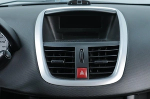 Хетчбэк Peugeot 207 2010 года, 399000 рублей, Челябинск