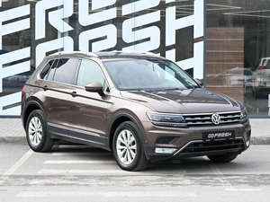 Внедорожник Volkswagen Tiguan 2017 года, 2400000 рублей, Волгоград