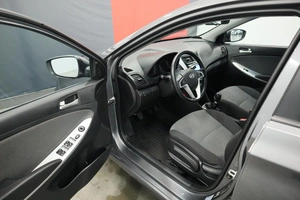 Седан Hyundai Solaris 2012 года, 1085000 рублей, Курск