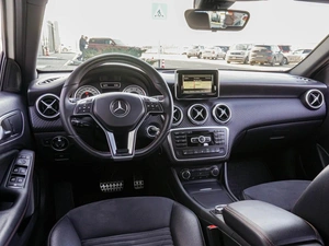 Хетчбэк Mercedes-benz A-класс 2015 года, 1720000 рублей, Краснодар