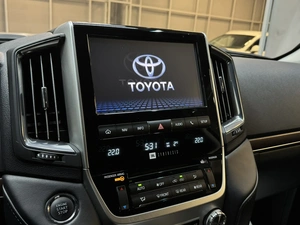 Внедорожник Toyota Land Cruiser 2019 года, 7997000 рублей, Красноярск