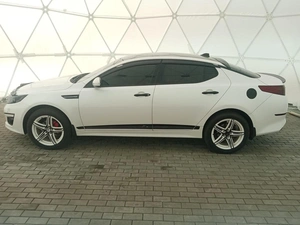 Седан Kia Optima 2014 года, 1200000 рублей, Клинцы