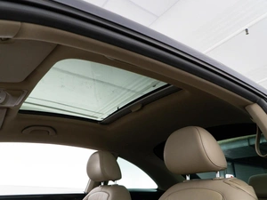 Хетчбэк Volkswagen Beetle 2014 года, 1599050 рублей, Москва