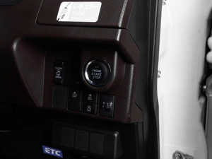 Хетчбэк Toyota Tank 2017 года, 1099000 рублей, Тюмень