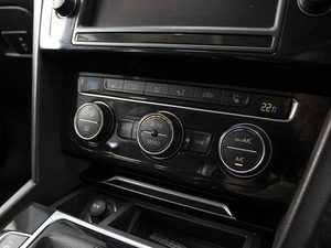 Универсал Volkswagen Passat 2015 года, 1720000 рублей, Омск