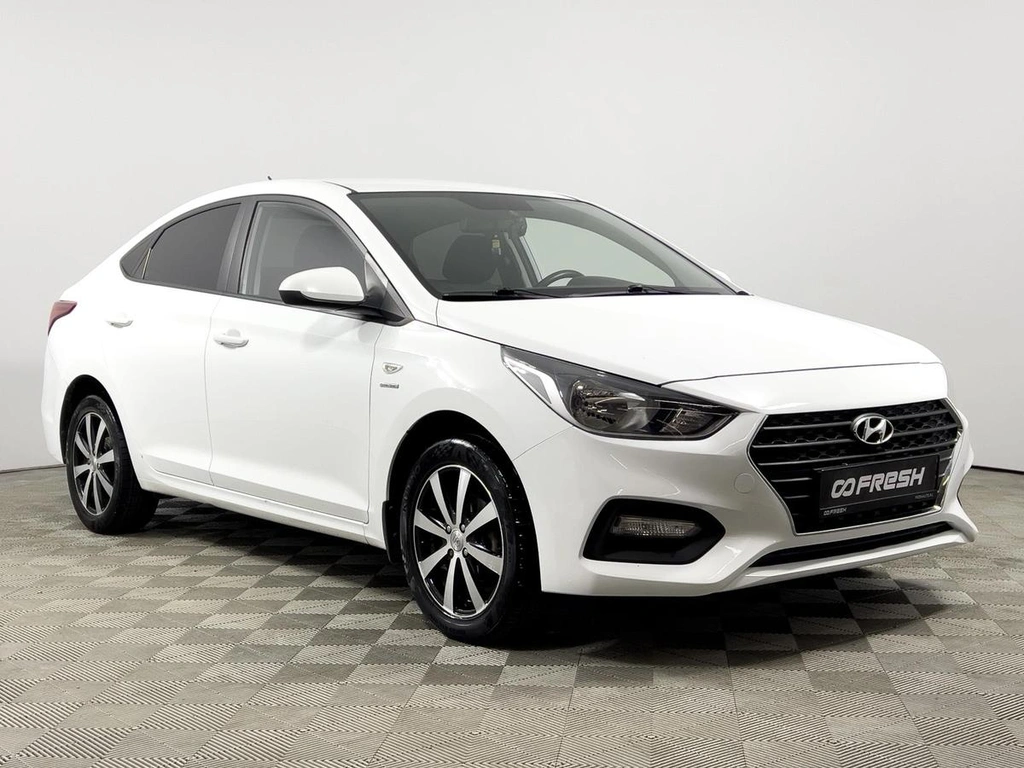 Седан Hyundai Solaris 2019 года, 1399900 рублей, Казань
