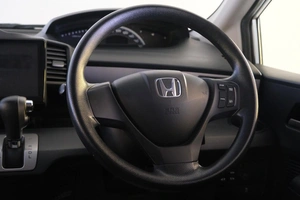 Минивэн Honda Freed 2012 года, 1159000 рублей, Омск