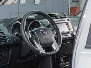 Внедорожник Toyota Land Cruiser Prado 2016 года, 4849000 рублей, Сургут