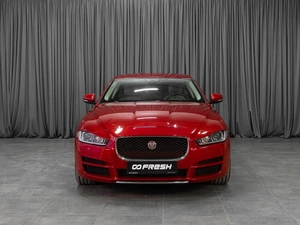 Седан Jaguar XE 2016 года, 1497000 рублей, Тюмень