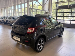 Хэтчбек Renault Sandero 2014 года, 940000 рублей, Орёл