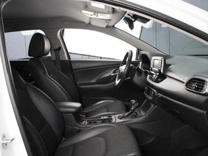 Хетчбэк Hyundai i30 2017 года, 1790000 рублей, Омск