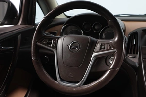 Хетчбэк Opel Astra 2014 года, 989000 рублей, Новосибирск