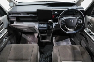 Минивэн Honda Stepwgn 2017 года, 2099000 рублей, Новокузнецк