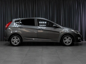 Седан Hyundai Solaris 2015 года, 999000 рублей, Тюмень