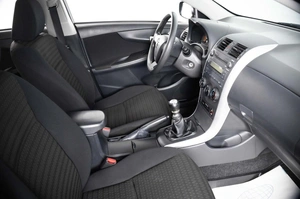 Седан Toyota Corolla 2011 года, 839000 рублей, Пермь