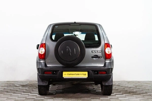 Внедорожник Chevrolet Niva 2016 года, 599000 рублей, Сургут
