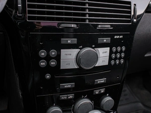 Хетчбэк Opel Astra GTC 2010 года, 760000 рублей, Краснодар