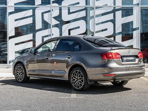 Седан Volkswagen Jetta 2012 года, 1110000 рублей, Краснодар