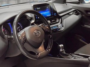 Внедорожник Toyota C-HR 2019 года, 2269000 рублей, Красноярск