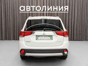 Внедорожник Mitsubishi Outlander 2015 года, 1950000 рублей, Красноярск