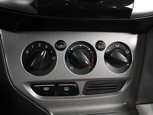 Хетчбэк Ford Focus 2011 года, 799000 рублей, Ростов-на-Дону