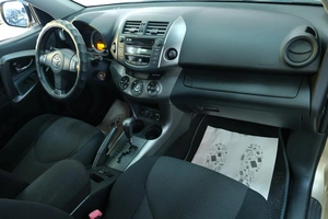 Внедорожник Toyota RAV4 2009 года, 1359000 рублей, Омск